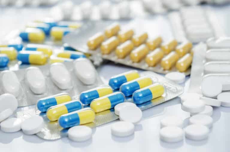 Gélules et comprimés sous blister, illustration du logiciel de pharmacie hospitalière